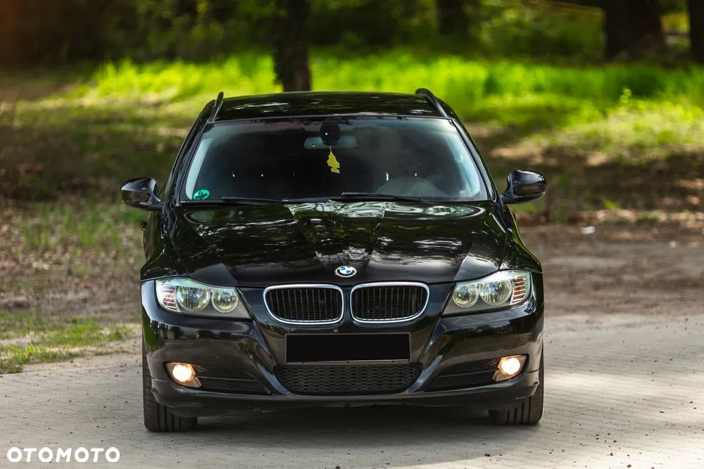 BMW Seria 3 318d DPF Edition Sport - 6