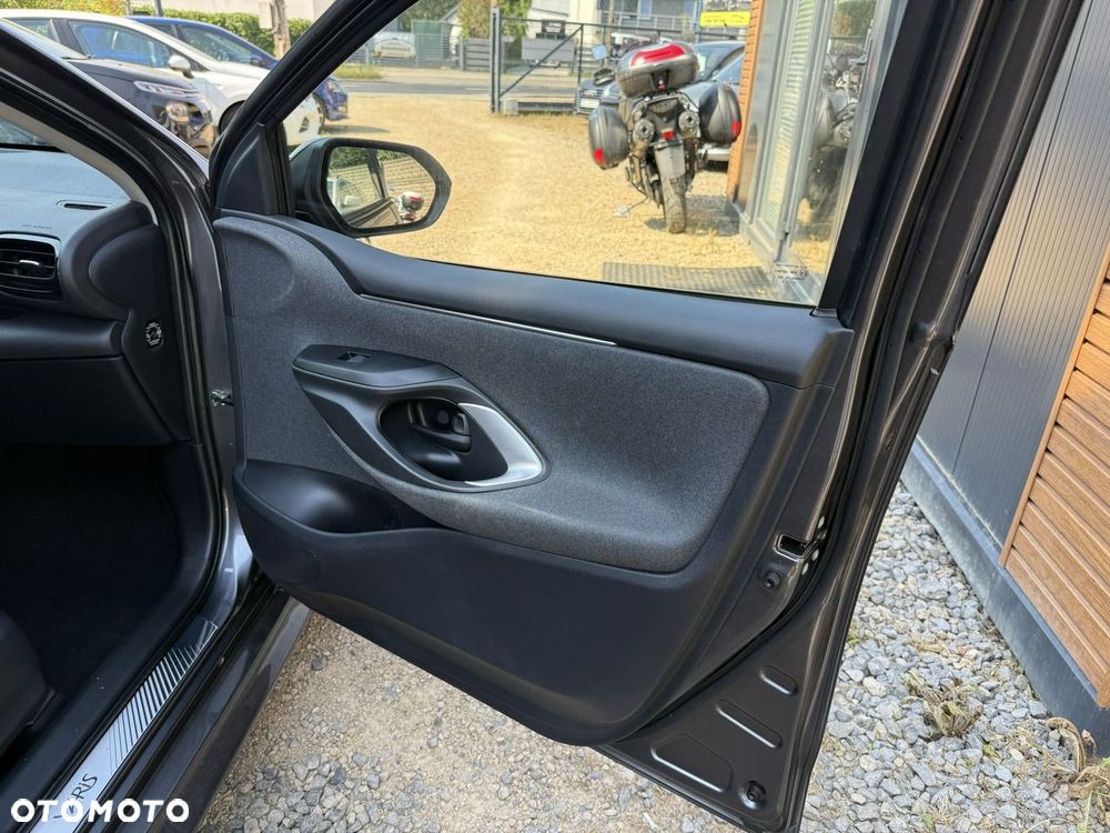 Toyota Yaris - 21