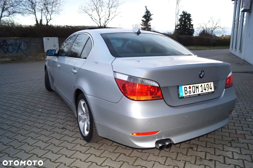 BMW Seria 5 525i - 15