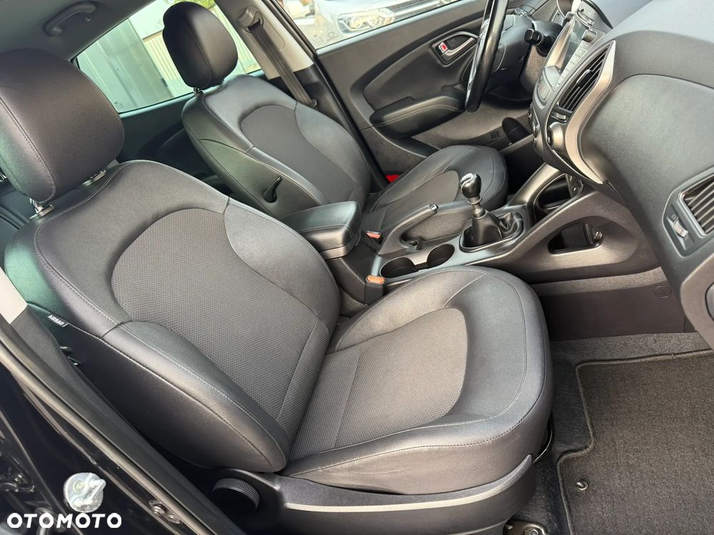 Hyundai ix35 1.6 2WD Fifa World Cup Edition - 37