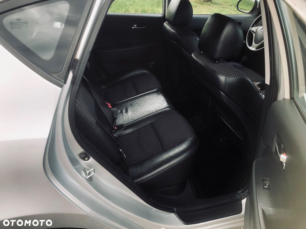 Hyundai i30 1.6 Comfort - 9