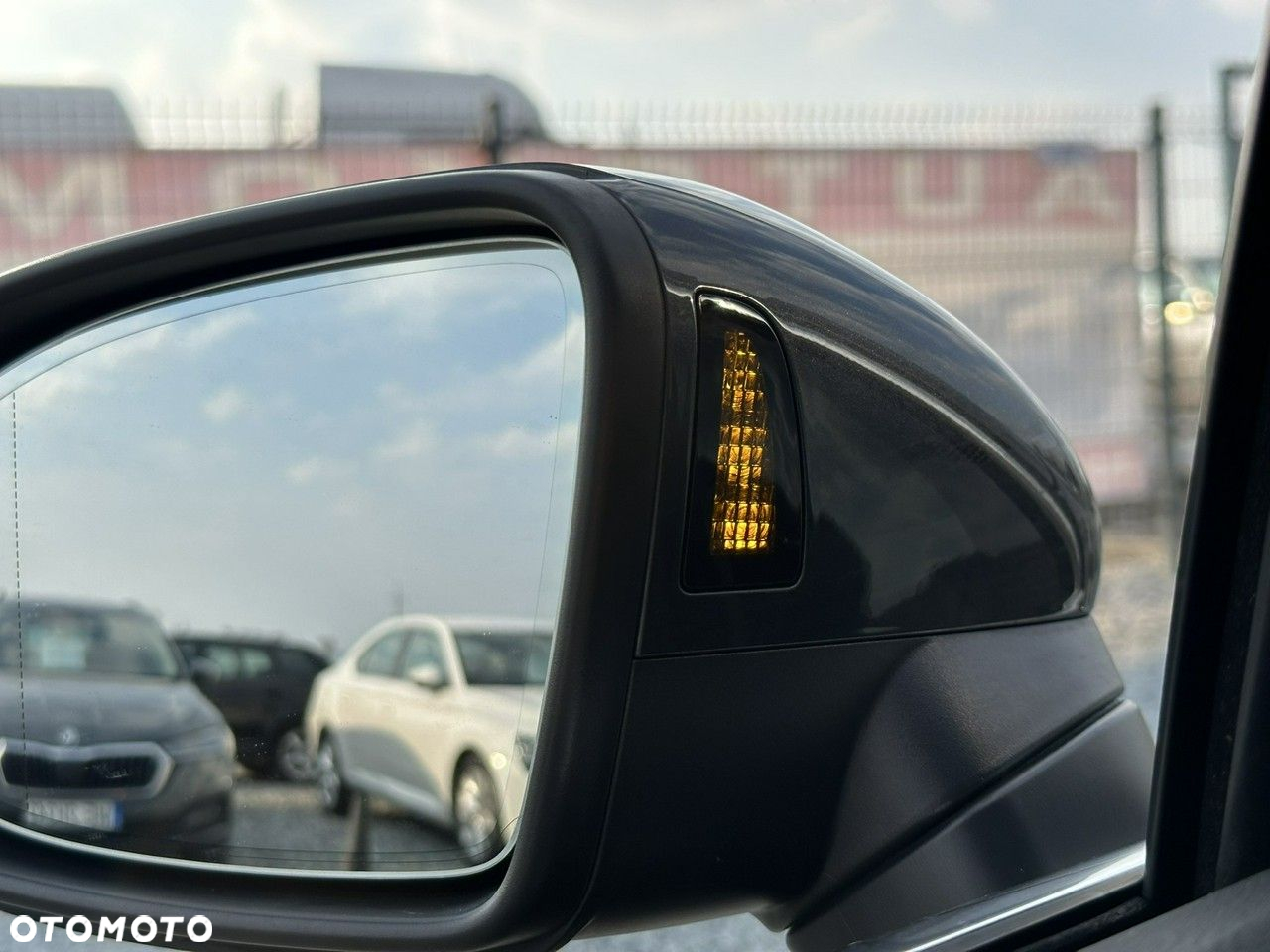 Volkswagen Passat 2.0 TDI EVO Elegance DSG - 24