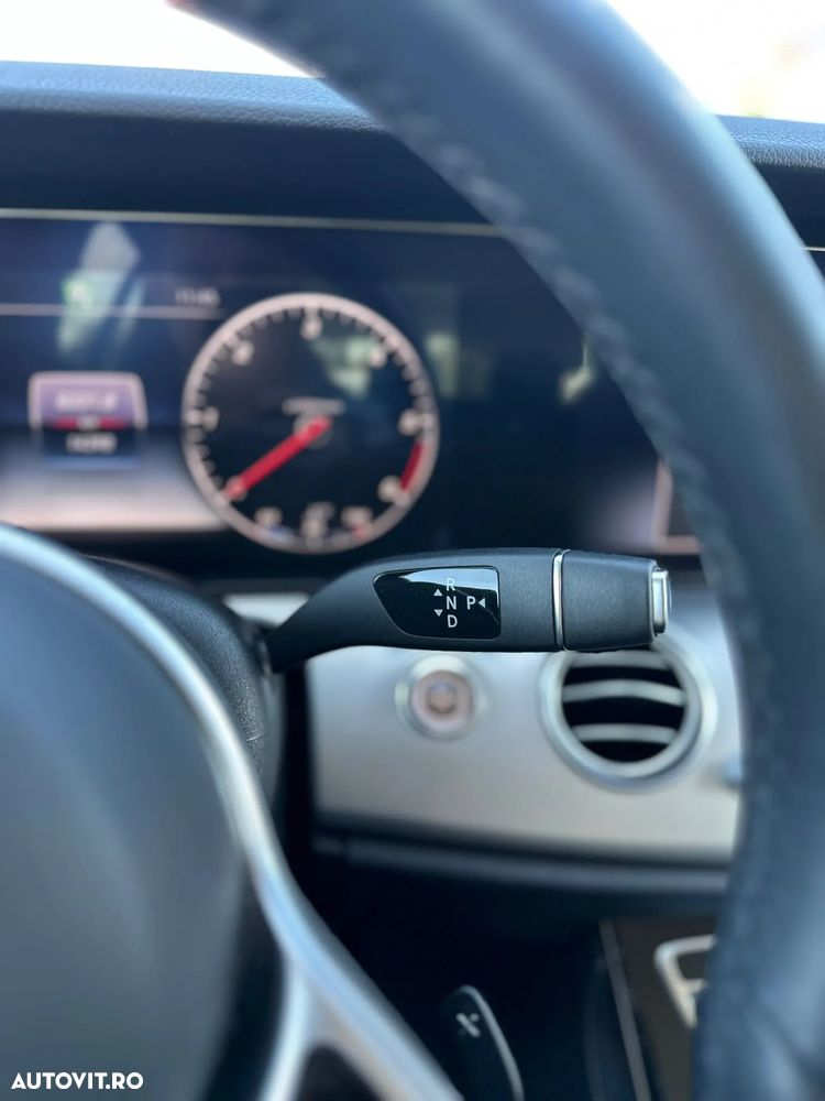 Mercedes-Benz E - 27