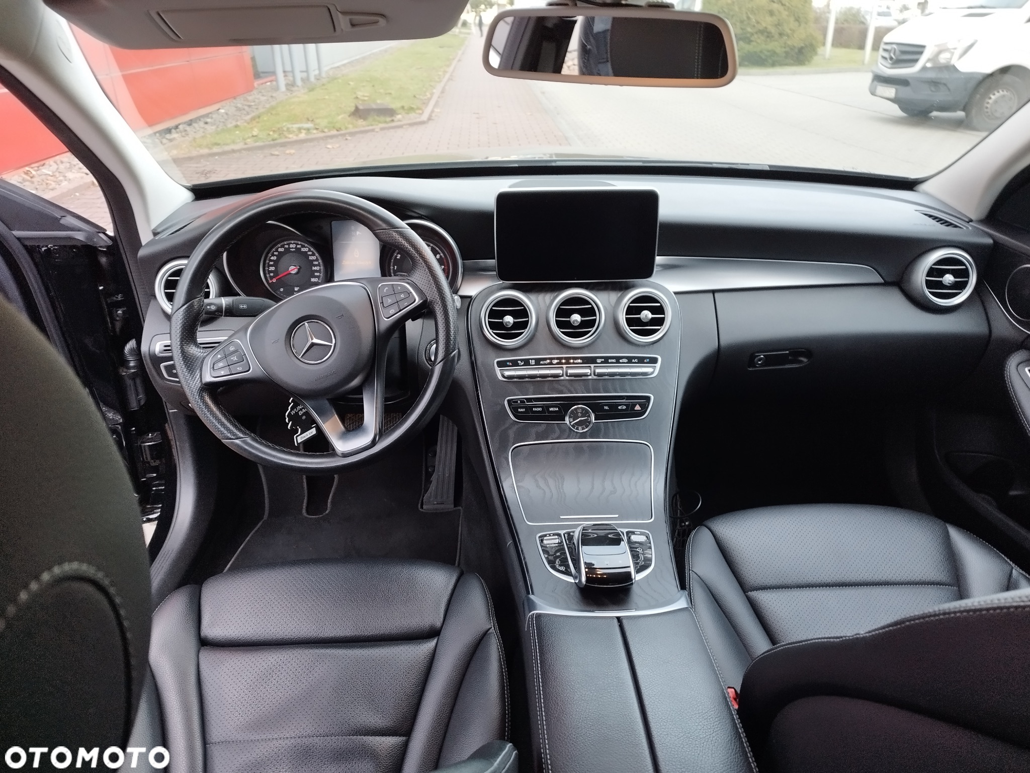 Mercedes-Benz Klasa C 300 7G-TRONIC - 13