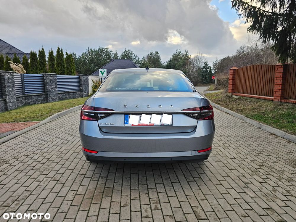 Skoda Superb 2.0 TDI SCR Style DSG - 8