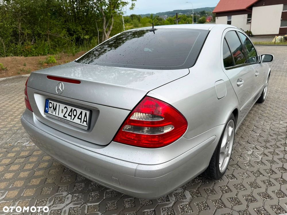 Mercedes-Benz Klasa E 270 CDI Avantgarde - 24