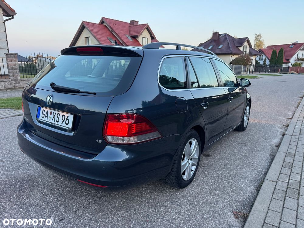 Volkswagen Golf - 5