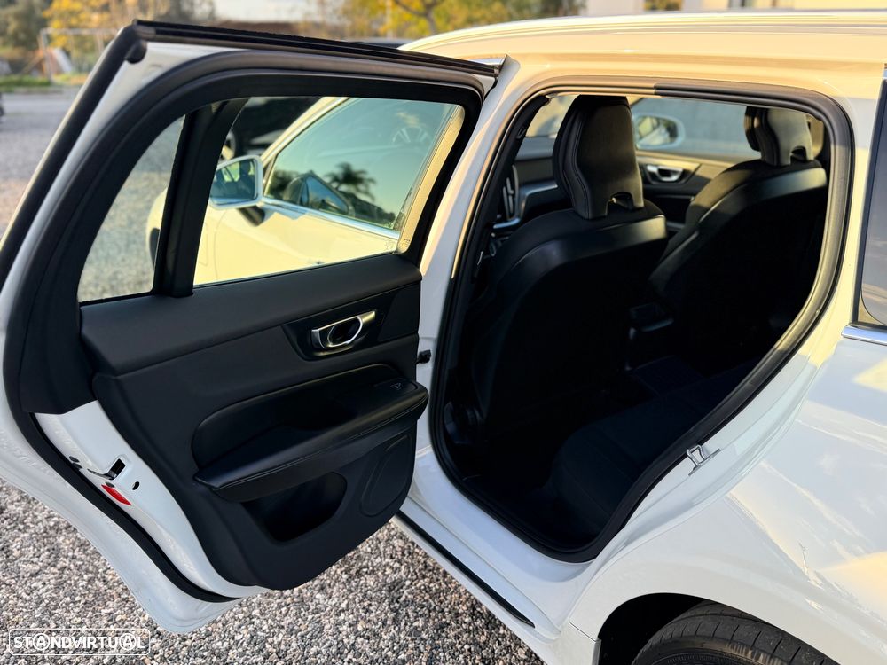 Volvo V60 2.0 T6 AWD TE Inscription - 32