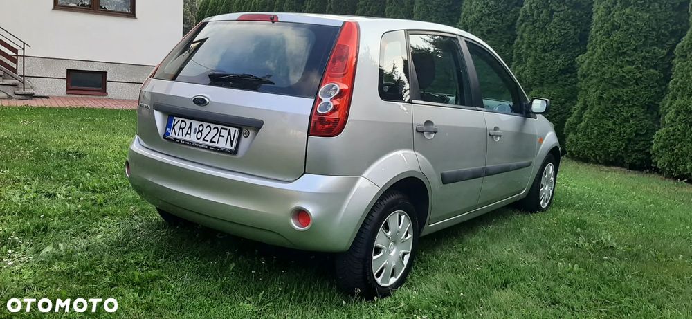 Ford Fiesta - 12