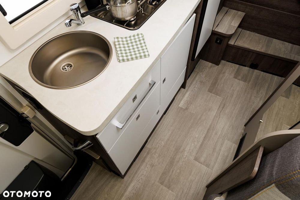 Benimar Tessoro 440UP - 12