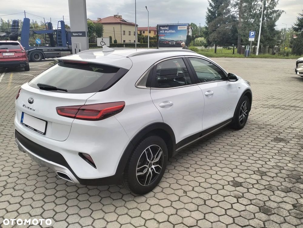 Kia XCeed 1.4 T-GDI XL - 3