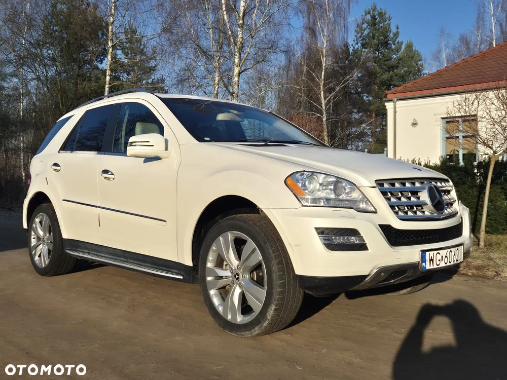 Mercedes-Benz ML 350 4Matic 7G-TRONIC Grand Edition - 32