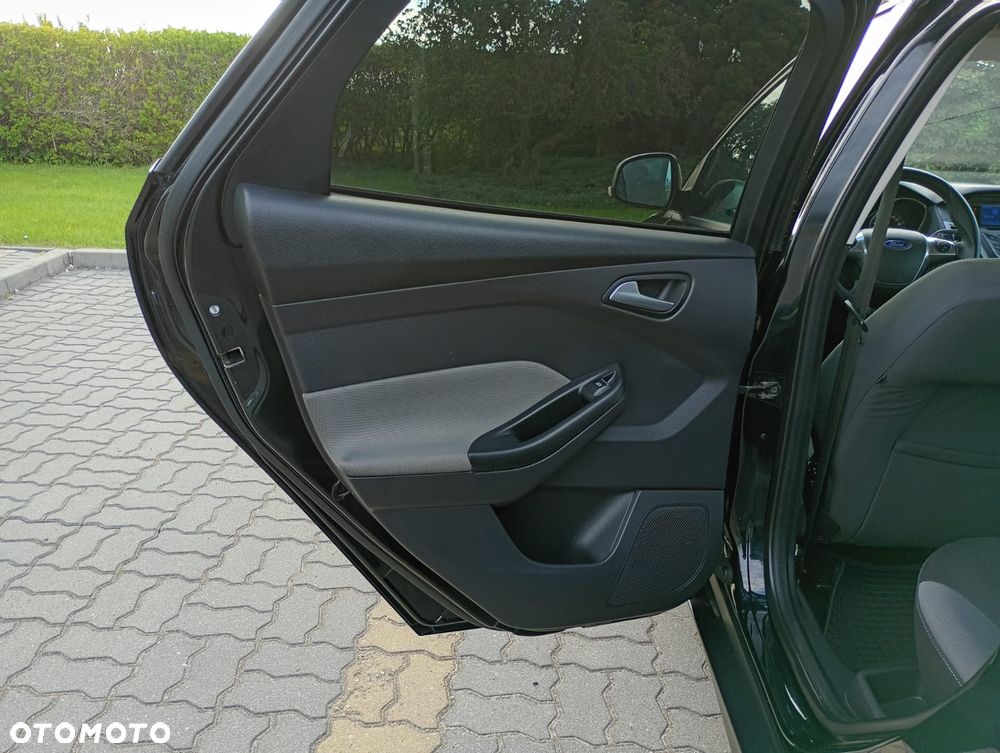 Ford Focus - 27
