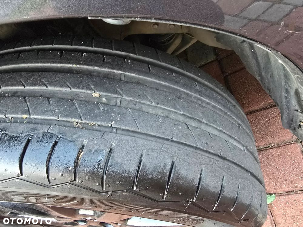 Toyota Avensis 2.0 Sol NAVI - 10