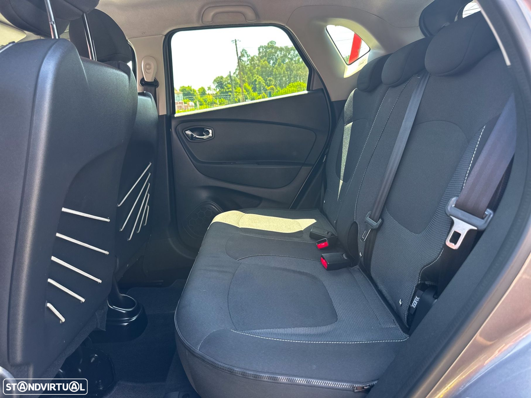 Renault Captur 1.5 dCi EDC - 15