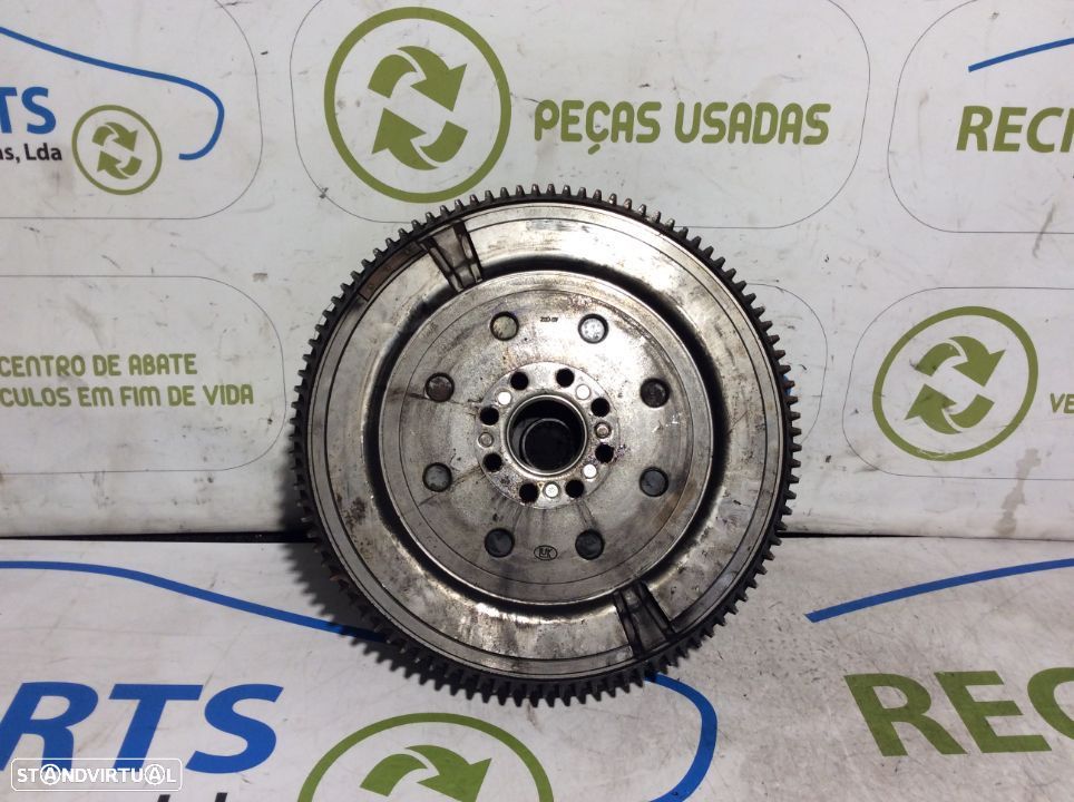 Volante do motor bimassa Toyota Corolla E15 - 2