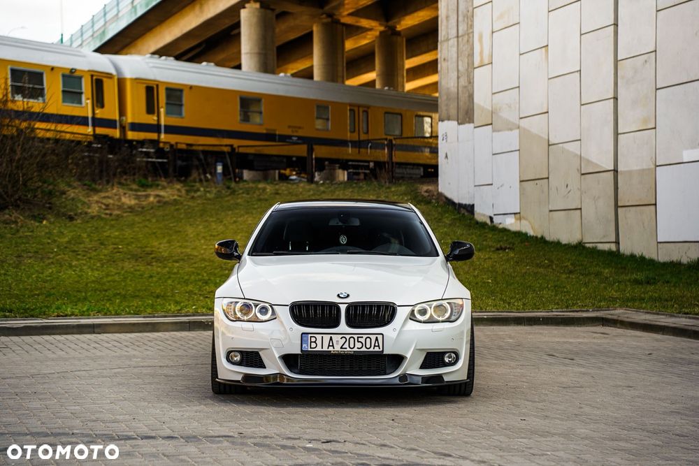 BMW Seria 3 320d DPF M Sport Edition - 4