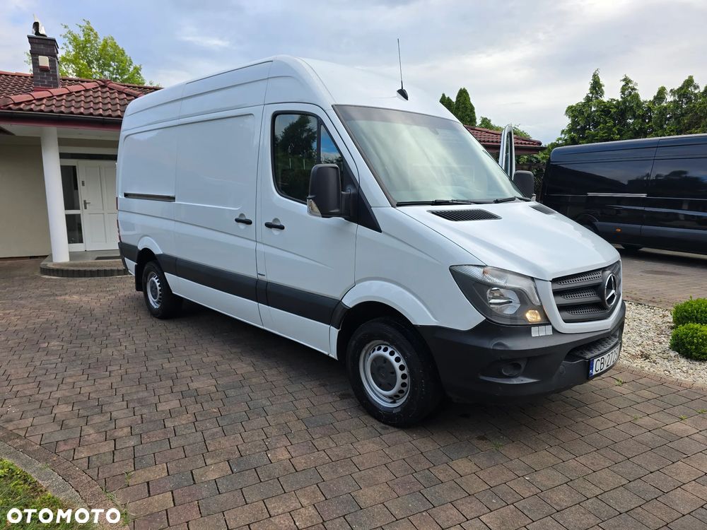 Mercedes-Benz Sprinter - 2