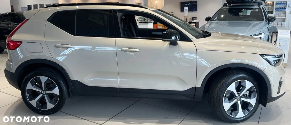 Volvo XC 40 B4 AWD Ultimate Dark - 18
