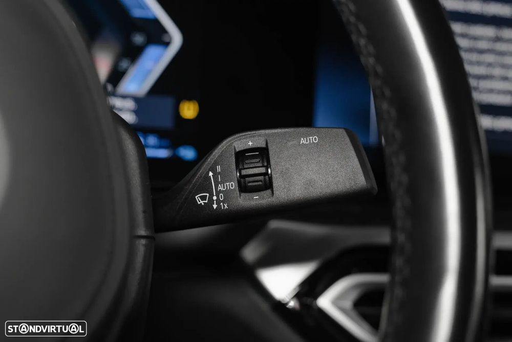 BMW 320 e Pack M Auto - 11