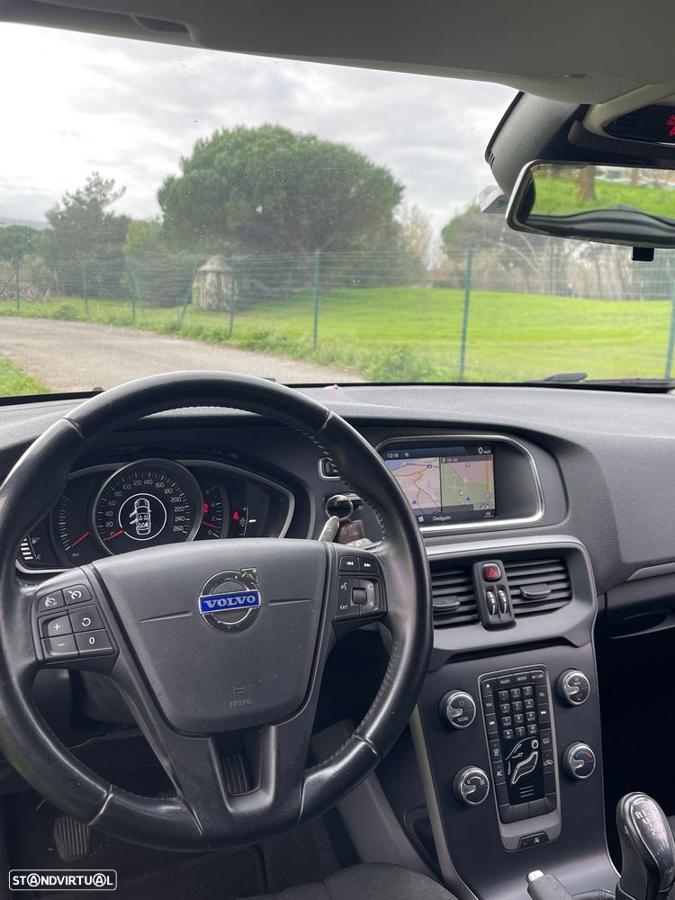 Volvo V40 D2 Momentum - 8