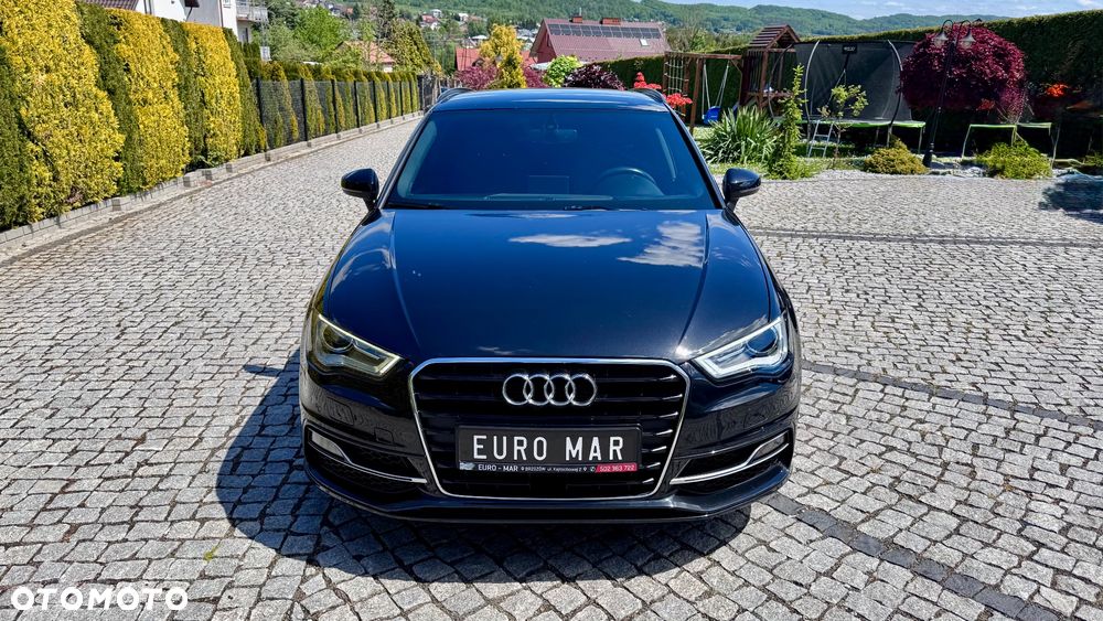 Audi A3 Sportback 1.6 TDI DPF S tronic S line Sportpaket - 12