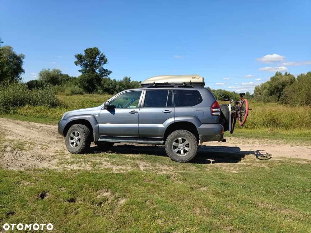 Toyota Land Cruiser - 24