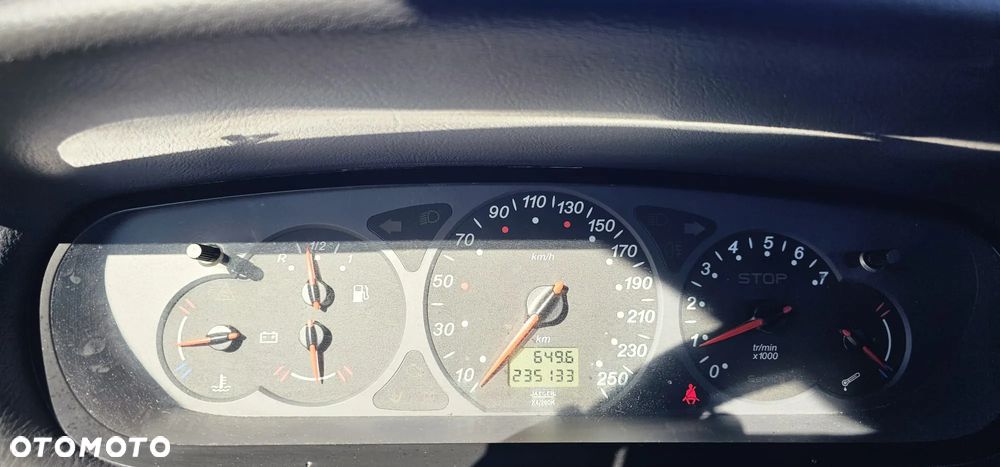 Citroën C5 2.0i 16V SX - 13