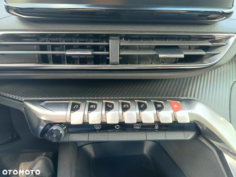 Peugeot 3008 - 12