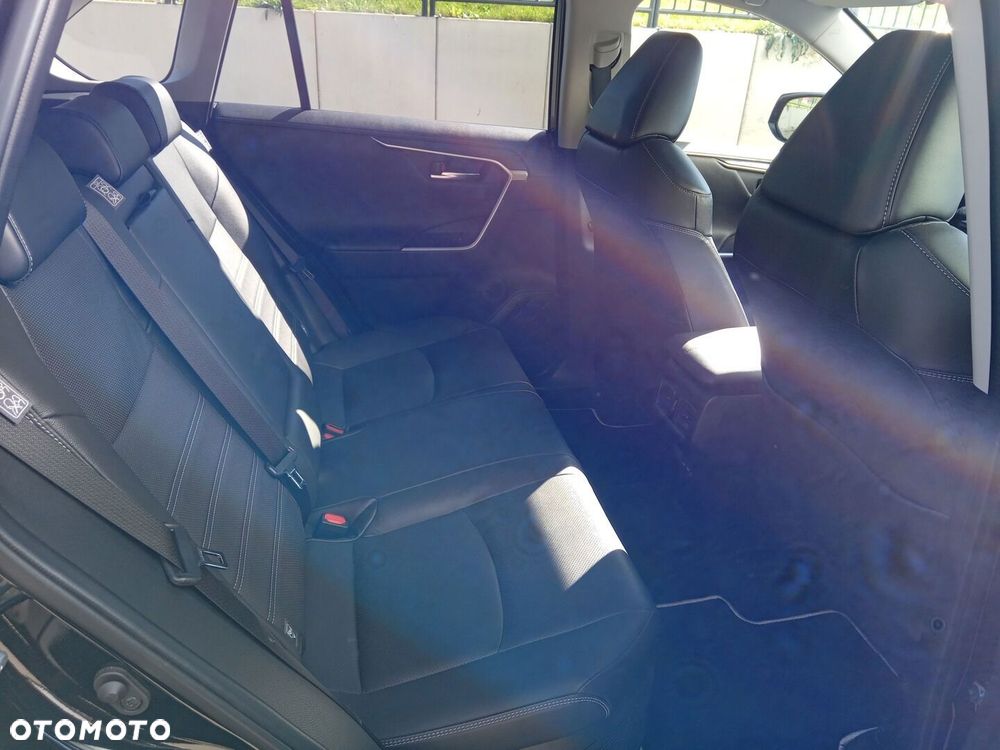 Toyota RAV4 - 11
