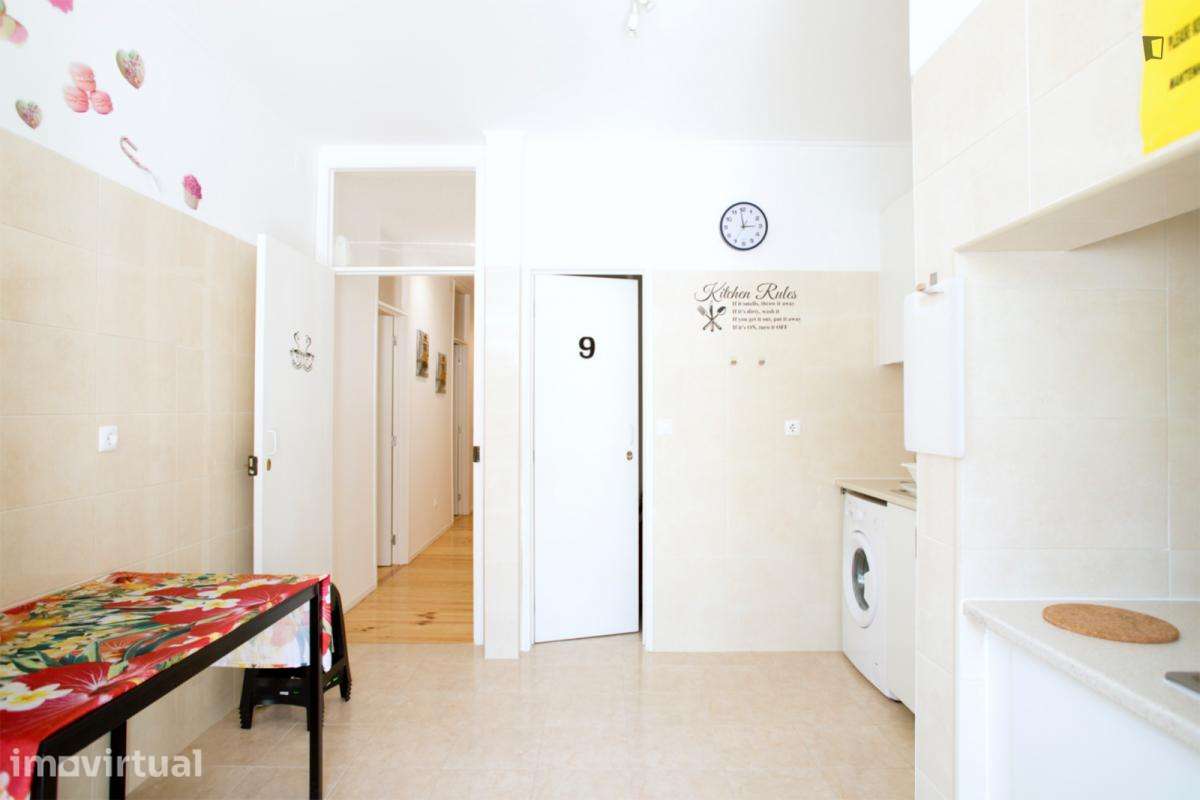 Quarto - localizado em Saldanha Lisbon - Grande imagem: 5/12