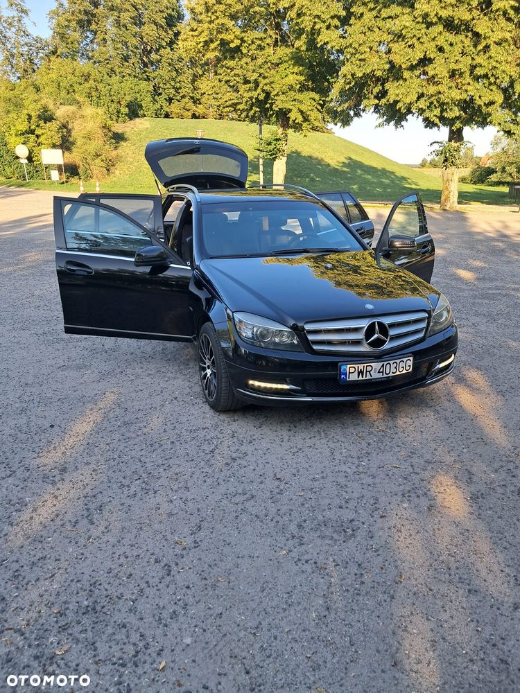 Mercedes-Benz Klasa C 220 CDI DPF Automatik BlueEFFICIENCY Avantgarde - 23