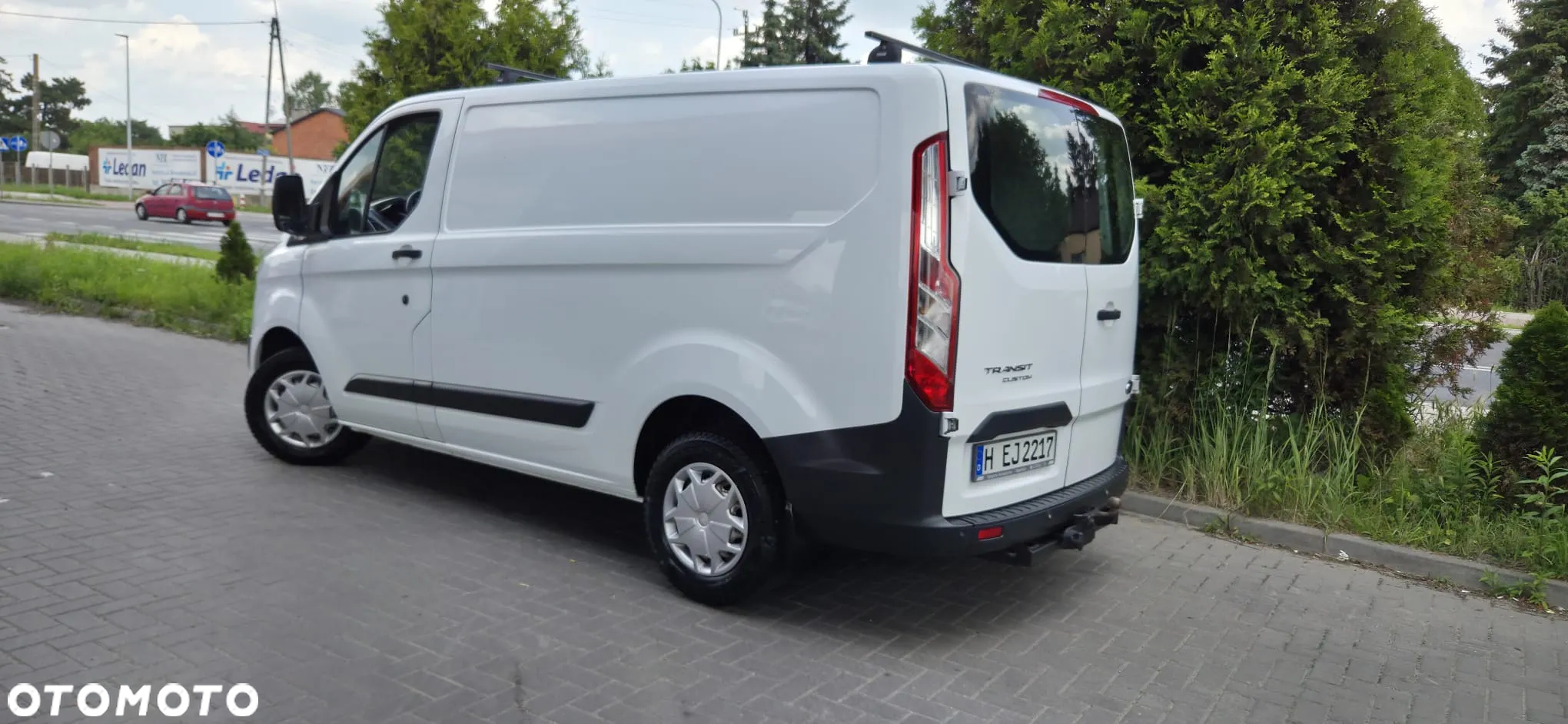 Ford TRANSIT CUSTOM - 17