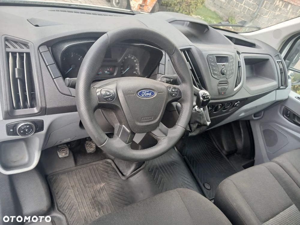 Ford Transit - 11