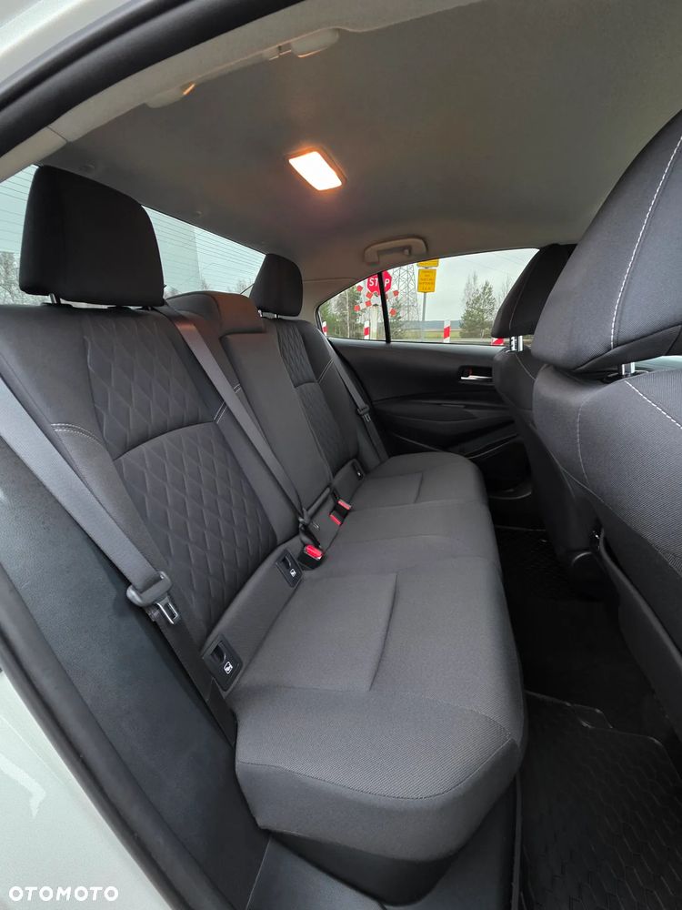 Toyota Corolla 1.8 Hybrid Comfort - 32