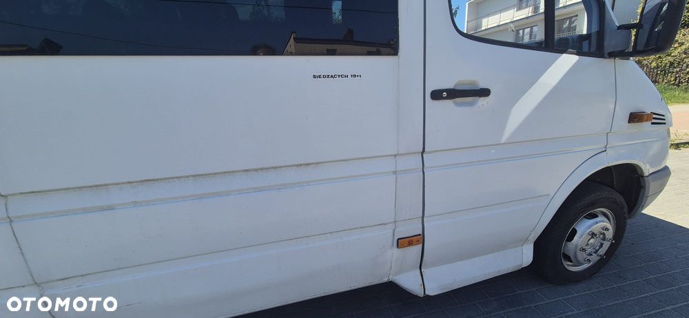 Mercedes-Benz Sprinter 413 - 11