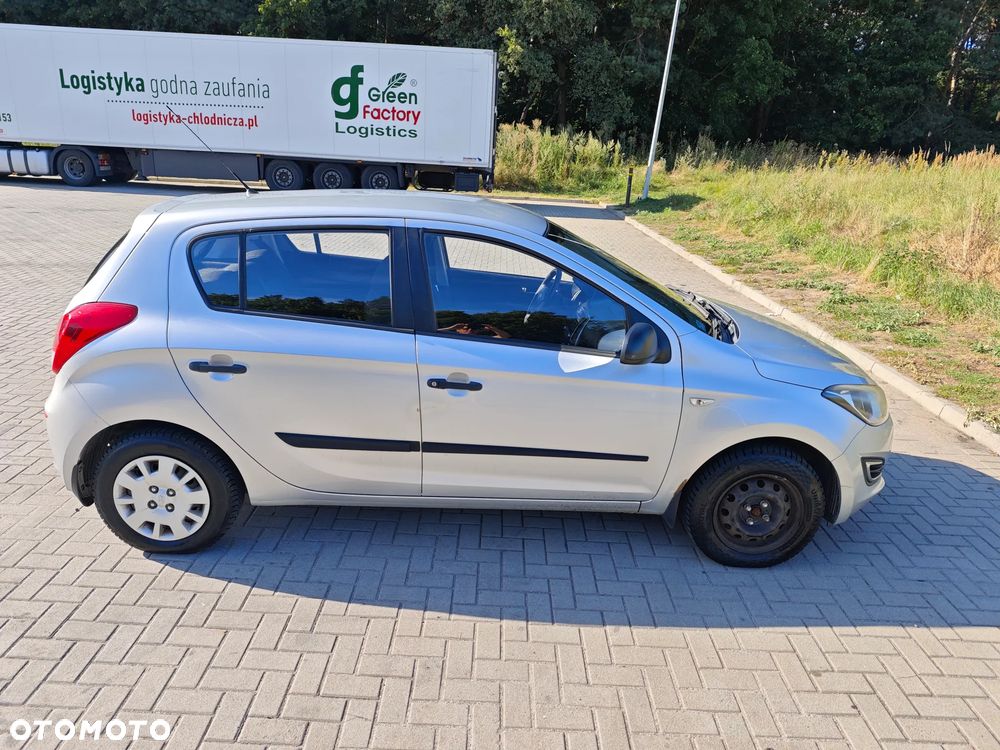 Hyundai I20 2013 photo 3