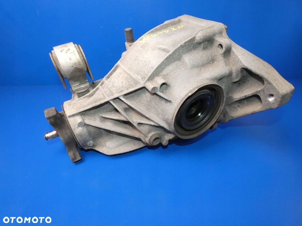 MERCEDES E KLASA W213 MOST DYFER TYŁ TYLNY REDUKTOR - 1