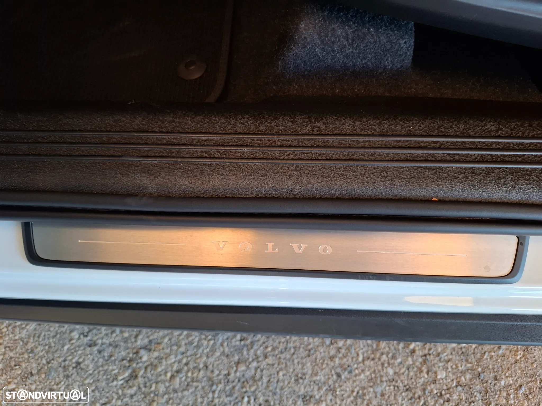 Volvo XC 40 1.5 T2 Plus Dark Auto - 58