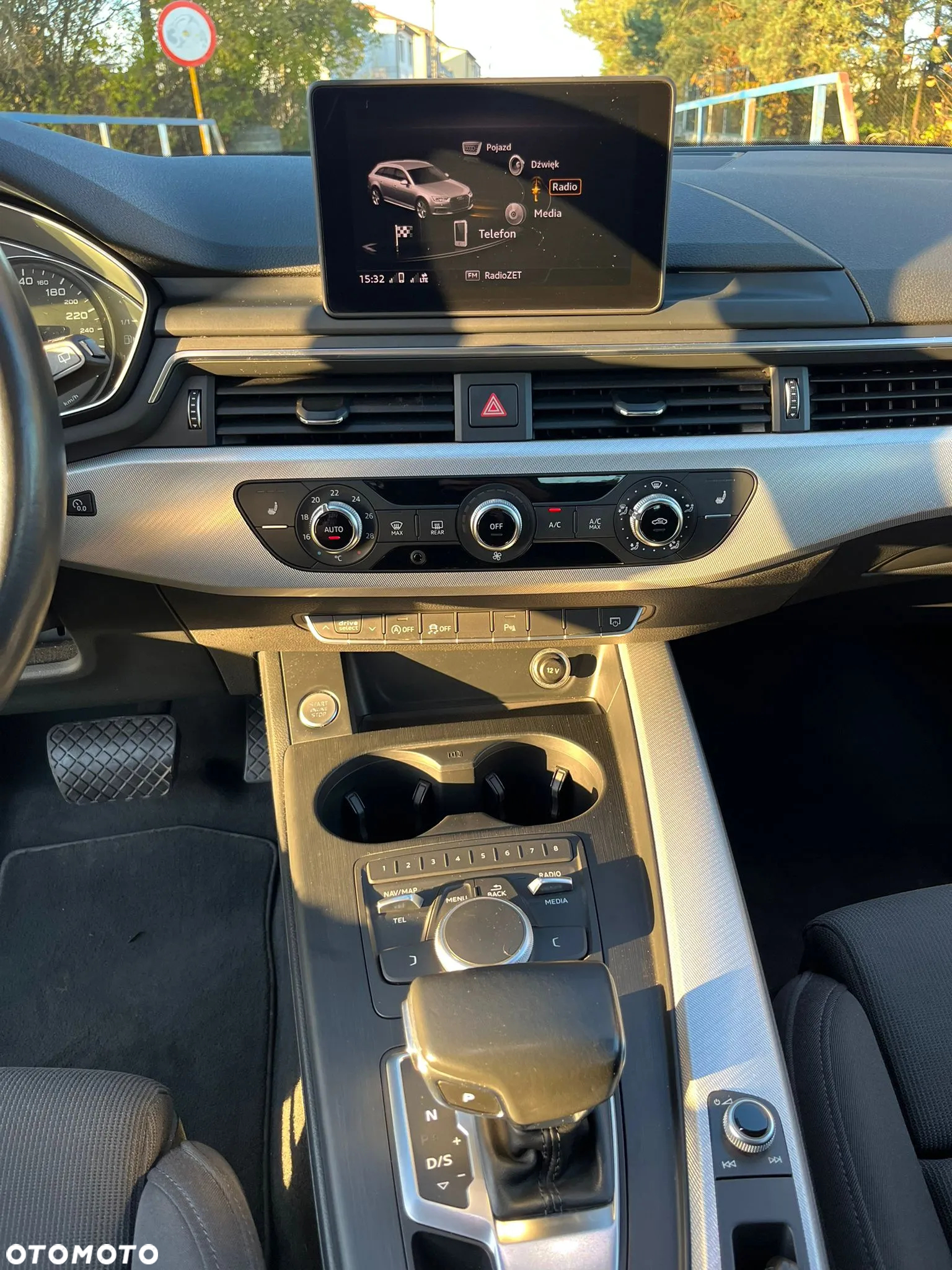 Audi A4 2.0 TDI Sport S tronic - 15