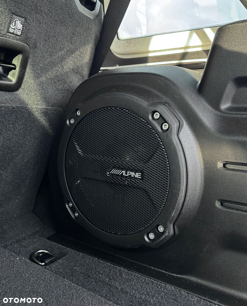 Jeep Wrangler - 16