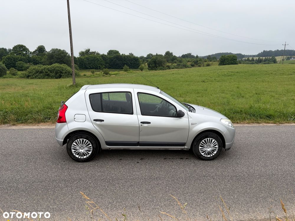 Dacia Sandero 1.2 16V Laureate - 1