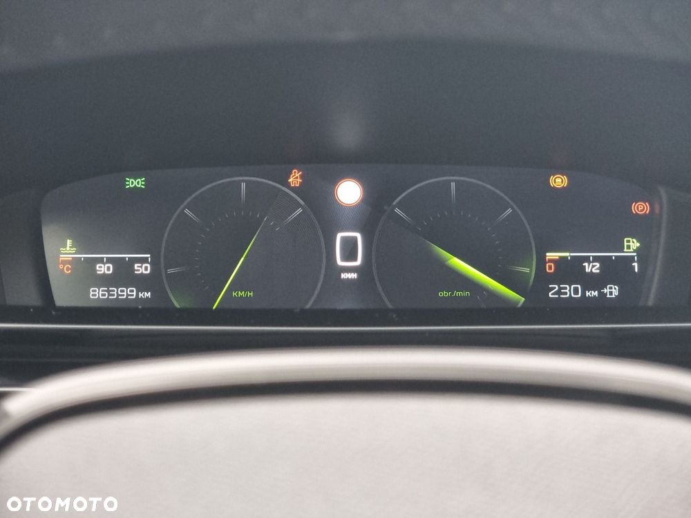 Peugeot 308 1.5 BlueHDi Allure S&S - 32