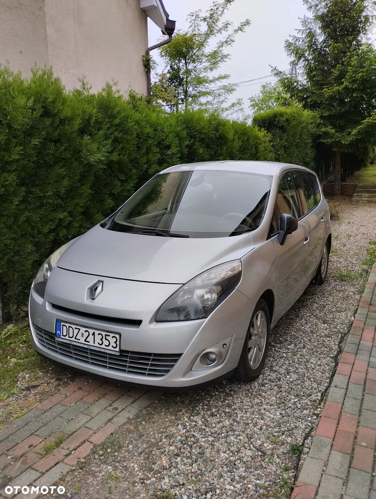 Renault Scenic - 1