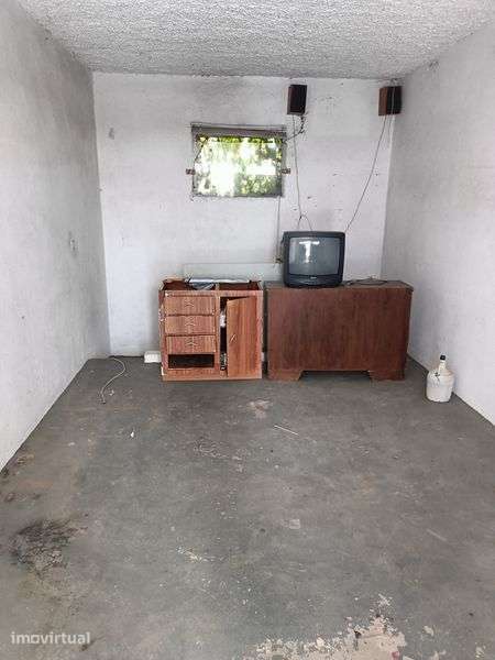Garagem - Arrenda - Grande imagem: 2/4