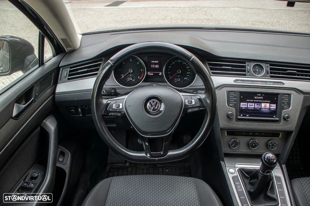 VW Passat Variant 1.6 TDI Confortline - 9