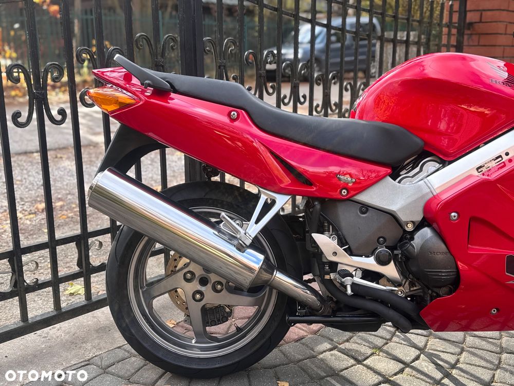 Honda VFR - 9