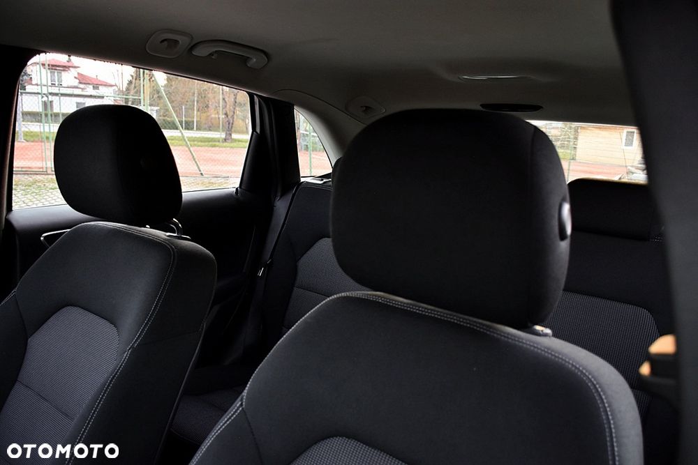 Mercedes-Benz Klasa B 180 BlueEFFICIENCY Edition Style - 32