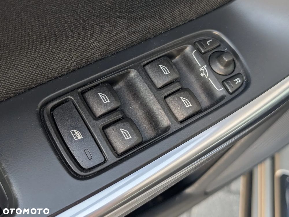 Volvo S60 T4 Momentum - 23