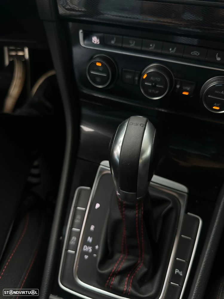 VW Golf 2.0 TSi GTi DSG Performance - 22